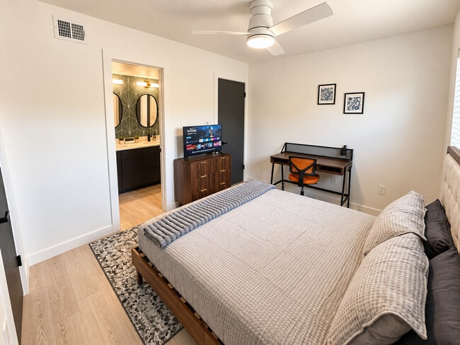 Photo - 1500 Newning Ave Unit SI ID1497887P