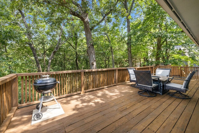 Photo - 931 N Lewis Ave Unit ID1261731P