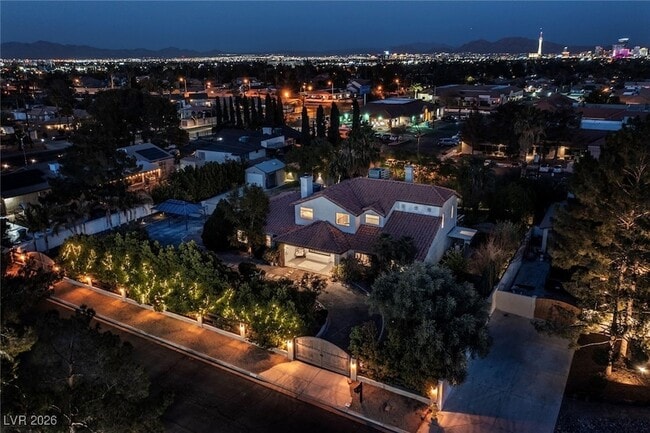 Photo - 2940 Rosanna St