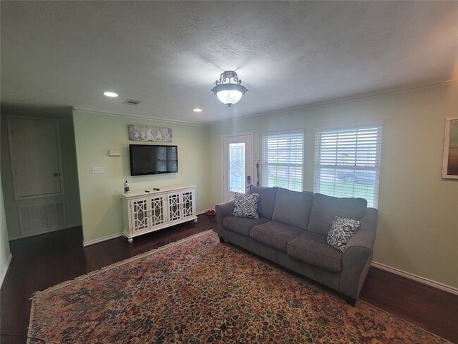 Photo - 5712 Borden Ave