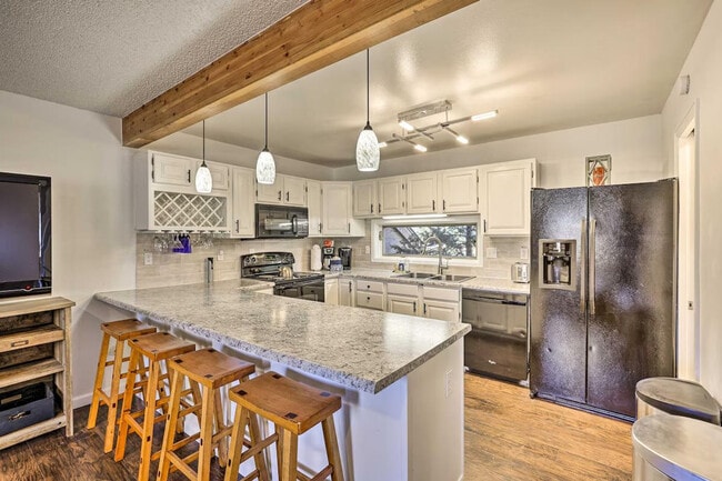 Photo - 163 Burgundy Cir Unit SI ID1386072P