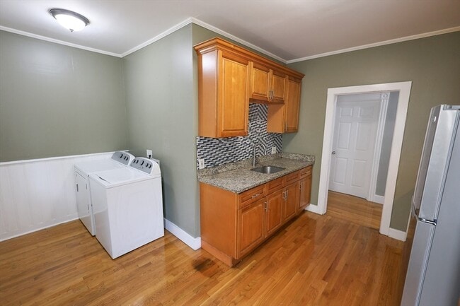 Photo - 129 Draper St Unit 1