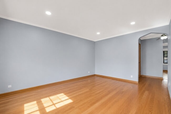 Photo - 6452 S Knox Ave