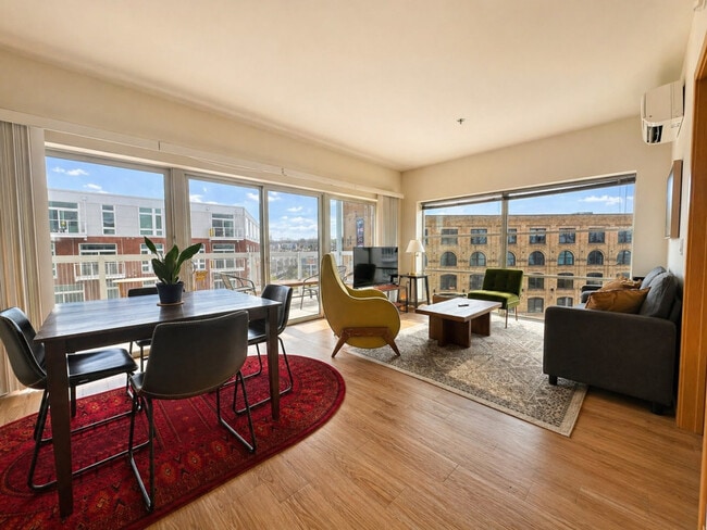Building Photo - 1640 N Water St Unit SI ID1379064P