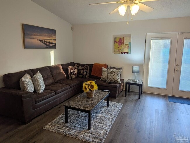 Photo - 4009 Shorewood Dr