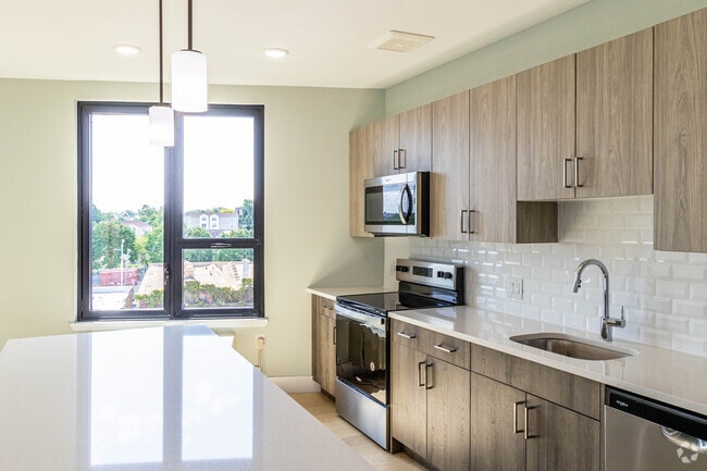 2BR, 1BA - 787SF - Kitchen - Olea by Gomes