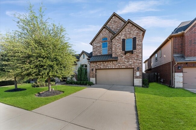 Photo - 4315 Laburnam Rd