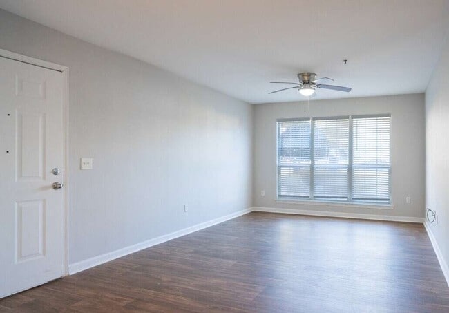 Photo - Riverwood Park Apartments