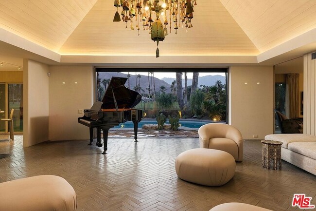 Building Photo - 40281 Sand Dune Rd