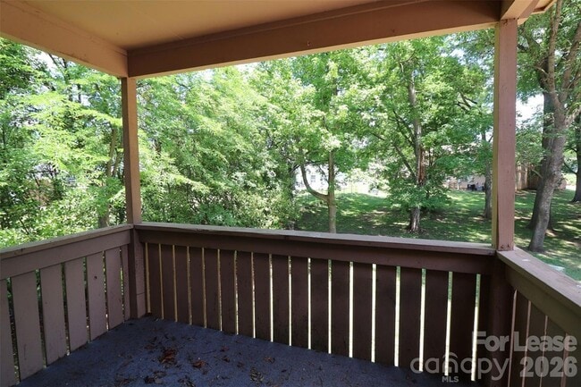 Photo - 1472 Riverwood Ct