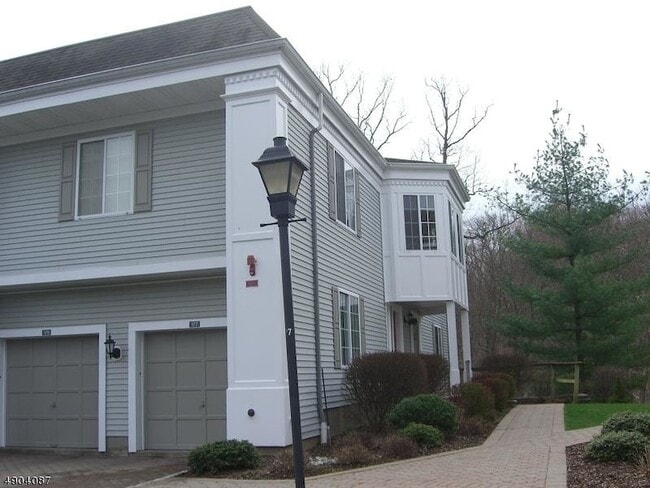Photo - 177 Riveredge Dr