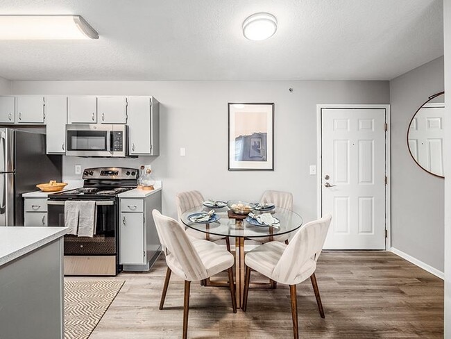 Dining Area - Sawmill Crossing