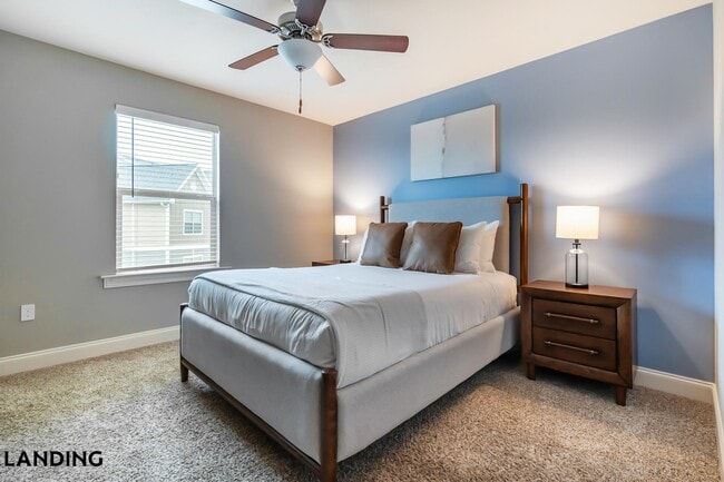 Photo - 305 Laredo Dr Unit 9-301