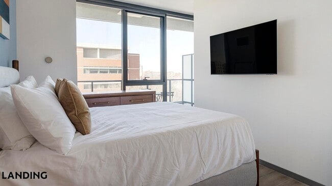 Photo - 513 S Damen Ave Unit 401