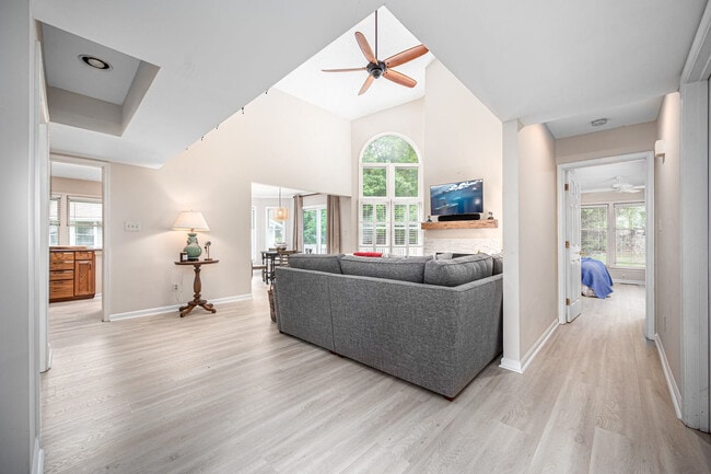 Photo - 206 Kirkwood Dr Unit SI ID1020748P