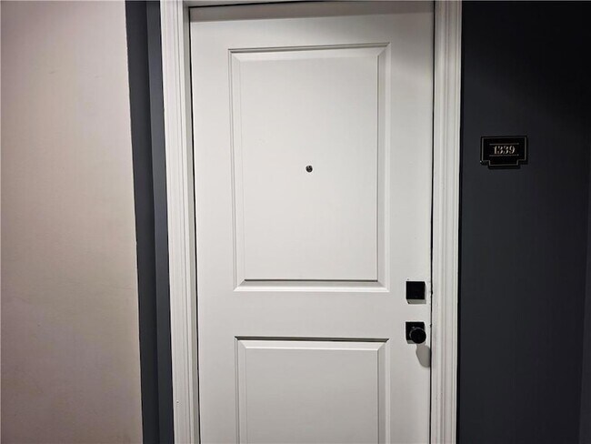 Photo - 870 Mayson Turner Rd NW Unit 1339