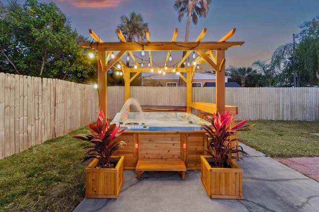 Photo - 10546 53rd Ave N Unit ID1381347P