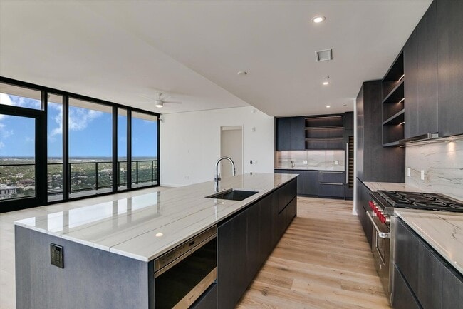 Photo - 610 Davis St Unit 4404