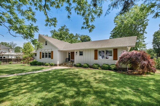 Photo - 103 SW E St Unit ID1221849P