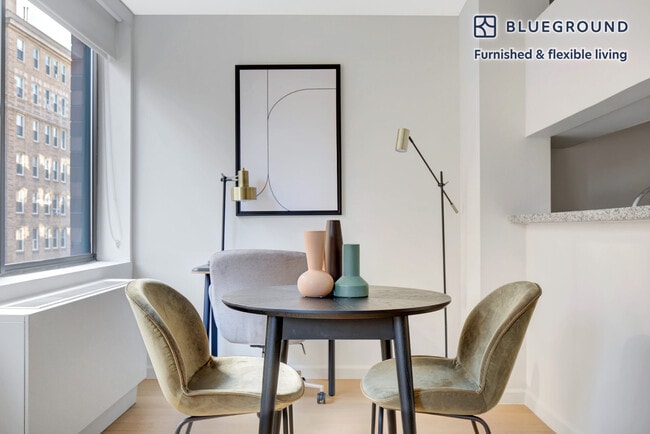 Photo - 255 W 94th St Unit FL10-ID686