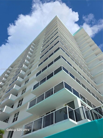 Building Photo - 3725 S Ocean Dr Unit 617