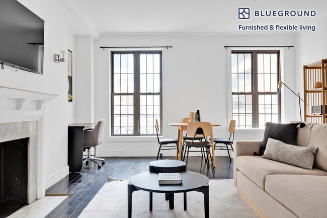 Building Photo - 15 W 55th St Unit FL8-ID736