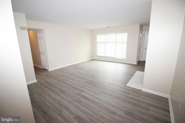 Photo - 1794 Bayley Ln