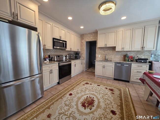 Photo - 70 Westfield Ave
