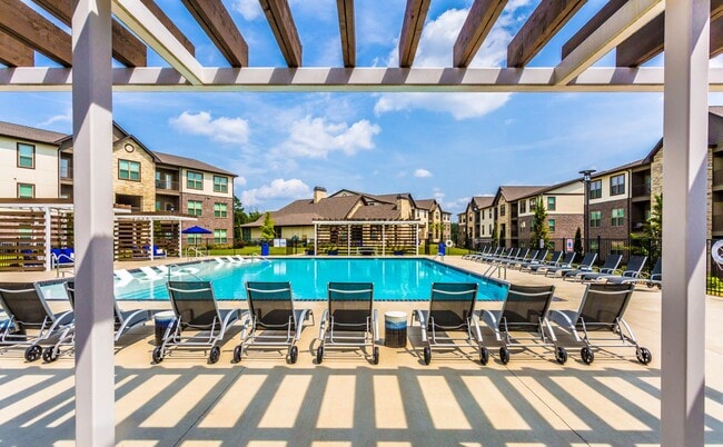 Building Photo - McKenzie Park Apartments