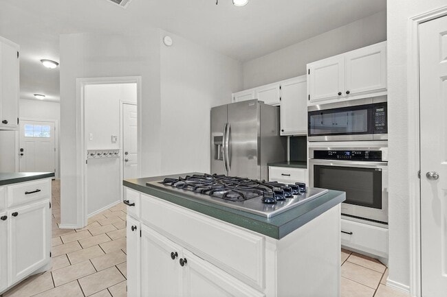 Photo - 704 Ridgmar Rd