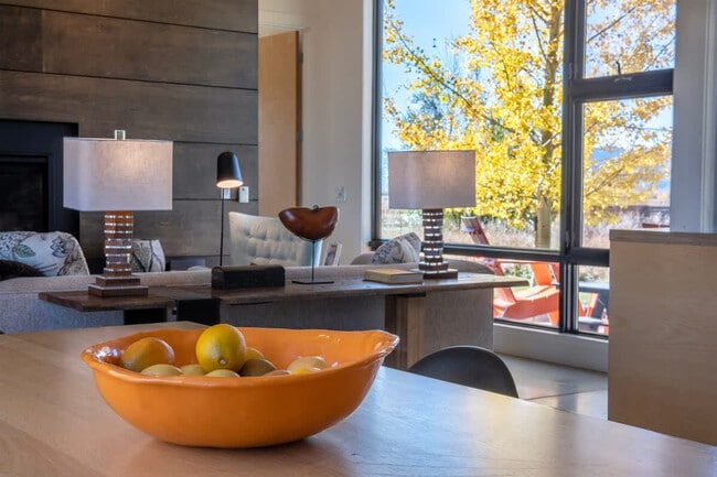 Building Photo - 5420 S 2000 W Unit ID1310696P