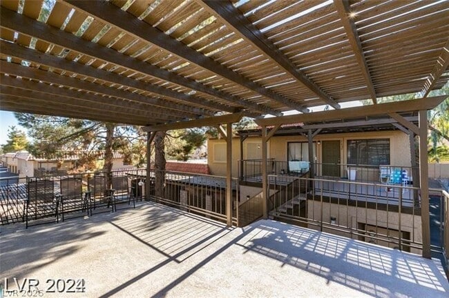 Photo - 1887 Apricot Ct