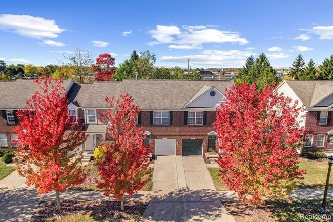 Photo - 227 Tucker St