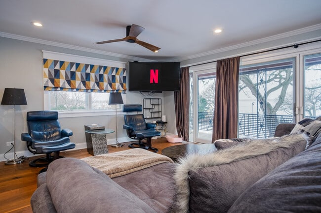 Photo - 10 N Pistakee Lake Rd Unit ID1374789P