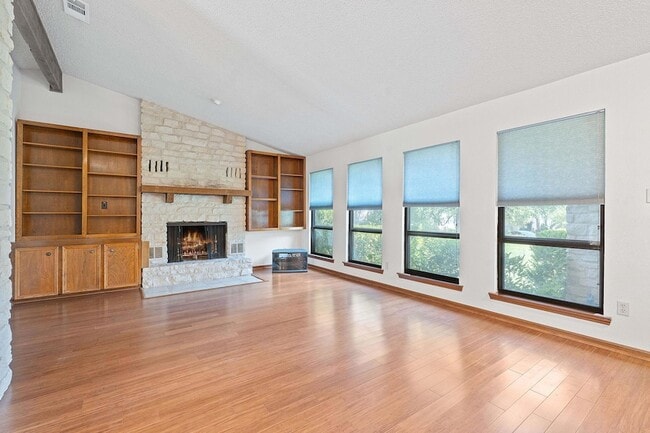 Photo - 709 Show Low Ct