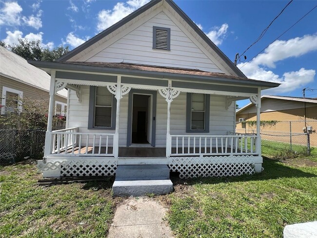 Building Photo - 1936 W Cherry St