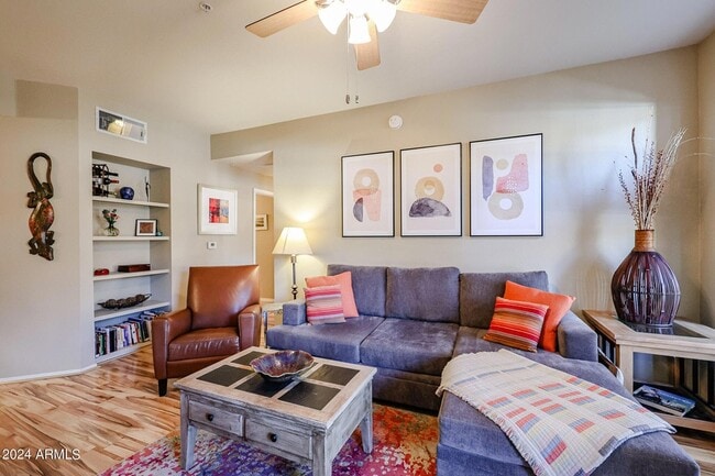Building Photo - 14950 W Mountain View Blvd Unit 7205