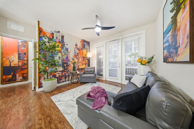 Building Photo - 1700 W Cleveland St Unit SI FL1-ID1475275P