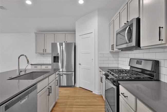 Photo - 14213 Wonder Lake Ln