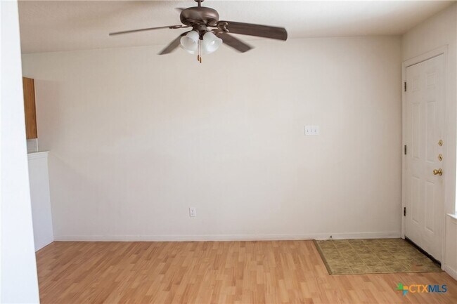 Photo - 413 Brittney Way