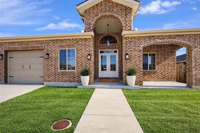 Building Photo - 5611 Rickert Dr