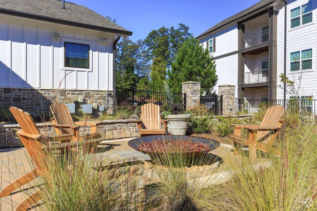 Firepit - The Yard on Mill