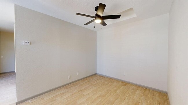 Photo - 725 Peppertree Dr Unit 26