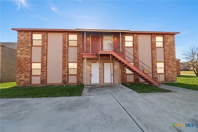 Building Photo - 304 Erby Ave Unit A