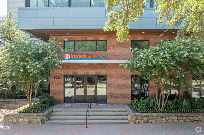 Entrance - Sola Galleria