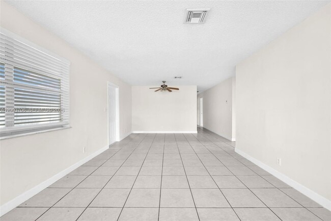 Photo - 2125 McKinley St Unit back