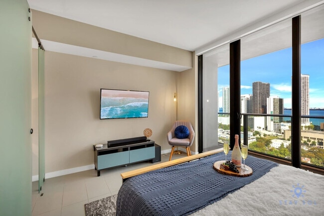 Building Photo - 90 NE 17th St Unit ID1227348P