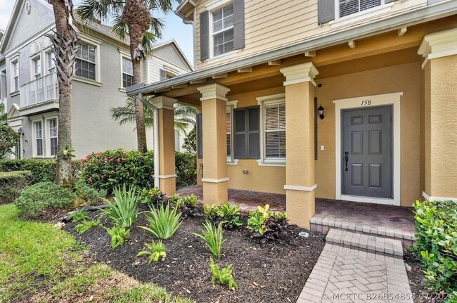 Photo - 158 W Thatch Palm Cir