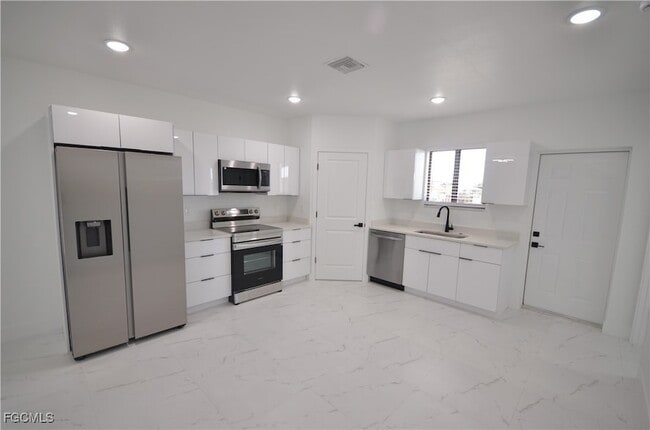 Photo - 2188 Barker Blvd