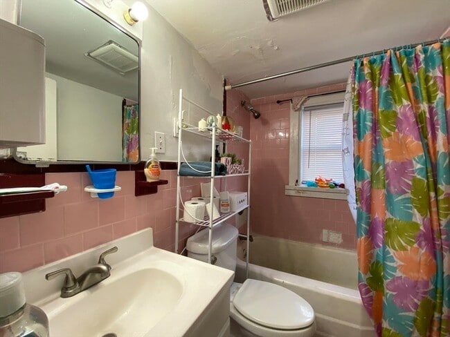 Photo - 530 Beach St Unit 1